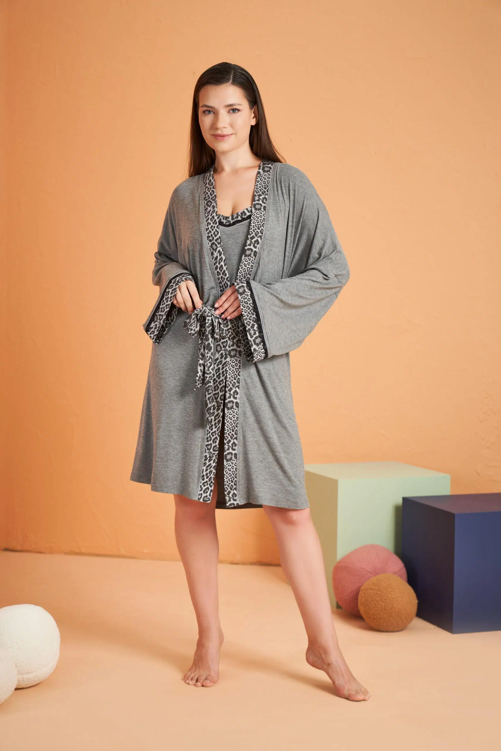 Pjs Kadın Viskon Likralı 4 Mevsim Kumaş Uzun Kollu Leopar Tekli Sabahlık