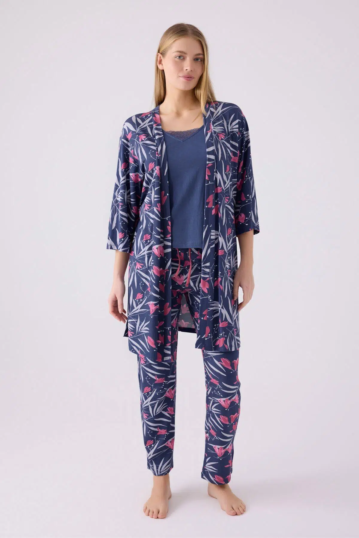 Pierre Cardin Kadın Mor Sabahlıklı Uzun Kol İp Askılı V Yaka 3'lü Pijama Takım