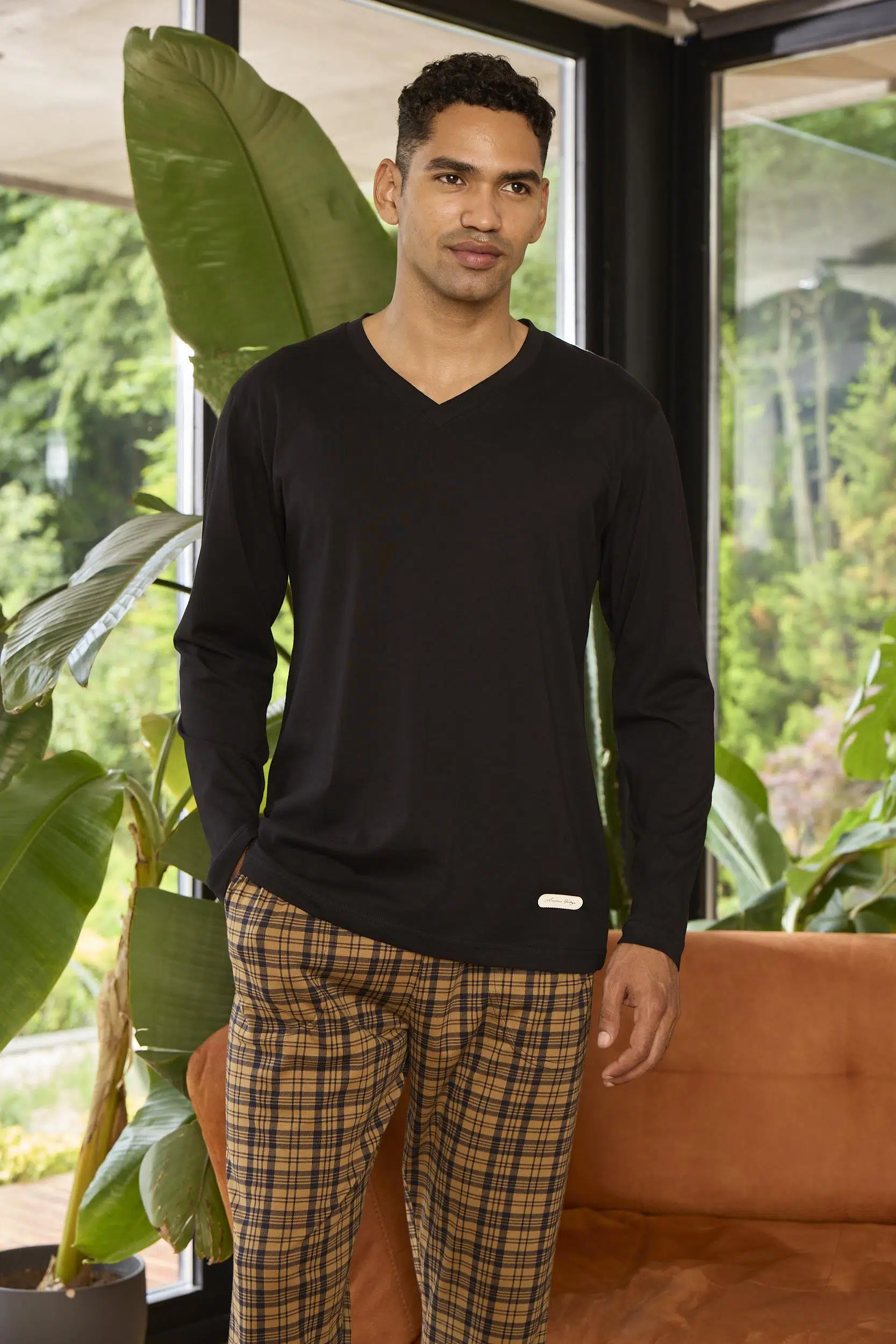 Kly 9265 Erkek V Yaka Ekose Uzun Kol Pijama Takım - SİYAH