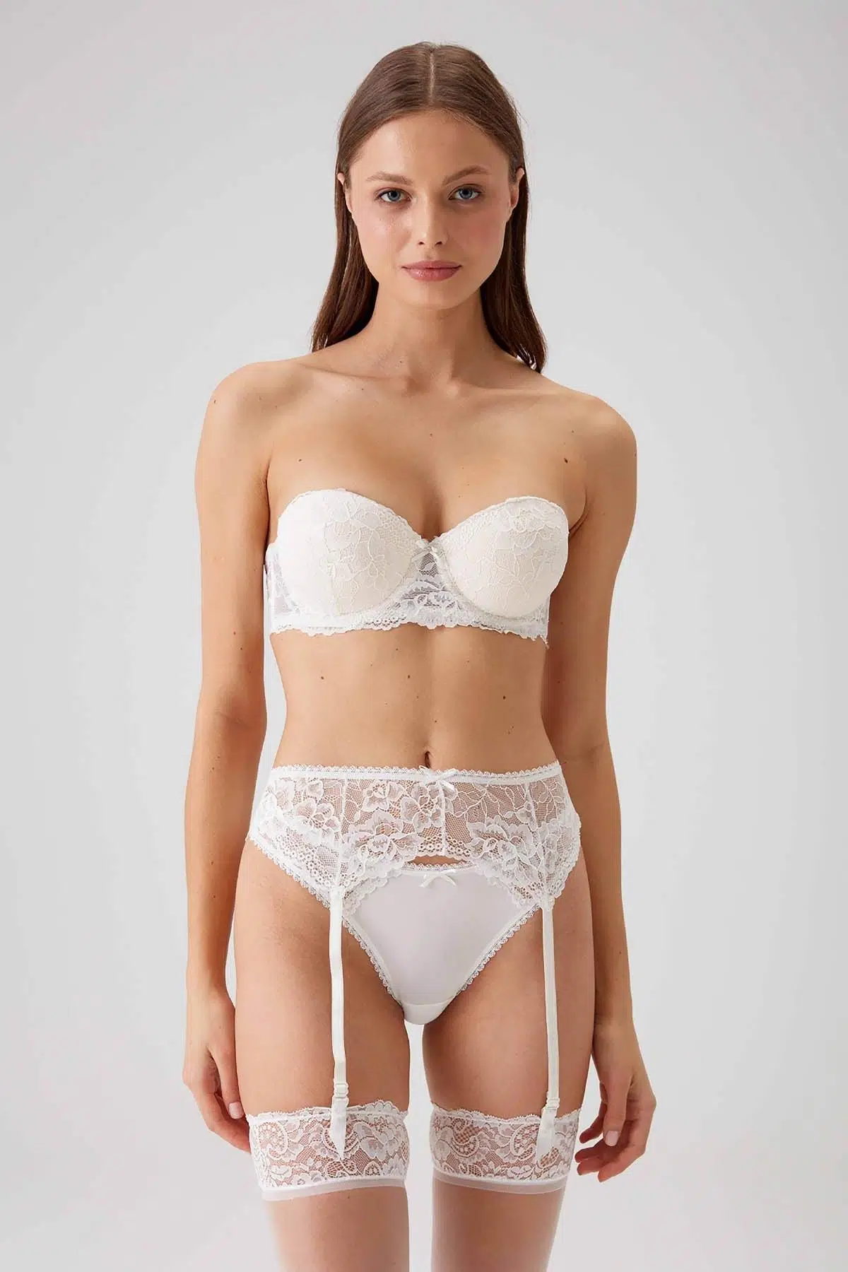 Pierre Cardin 4791 Vicenza Dantel Ekstra Dolgulu Çoraplı Straplez Jartiyer Sütyen ve Tanga Takım - EKRU