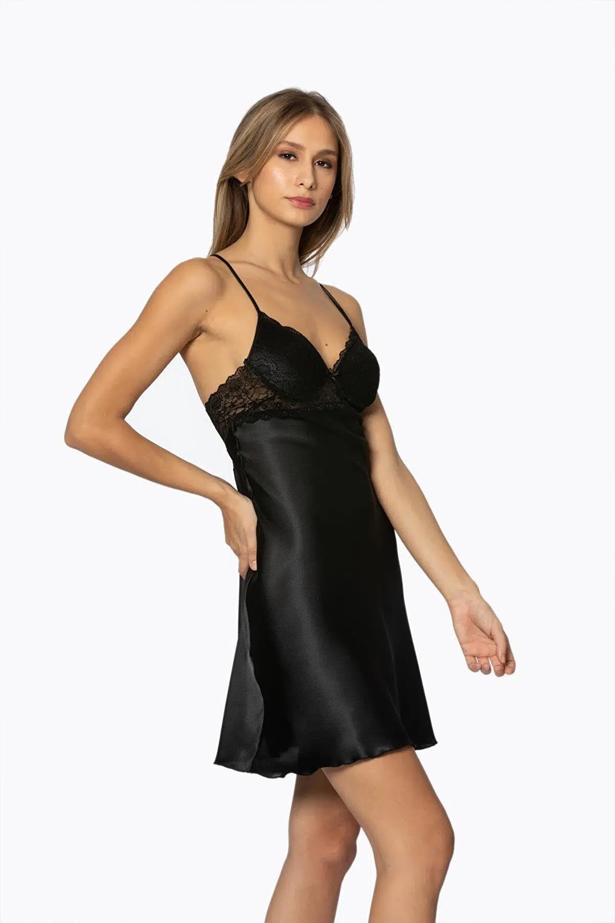 Pierre Cardin 600 Kadın Saten Dantelli Gecelik - SİYAH