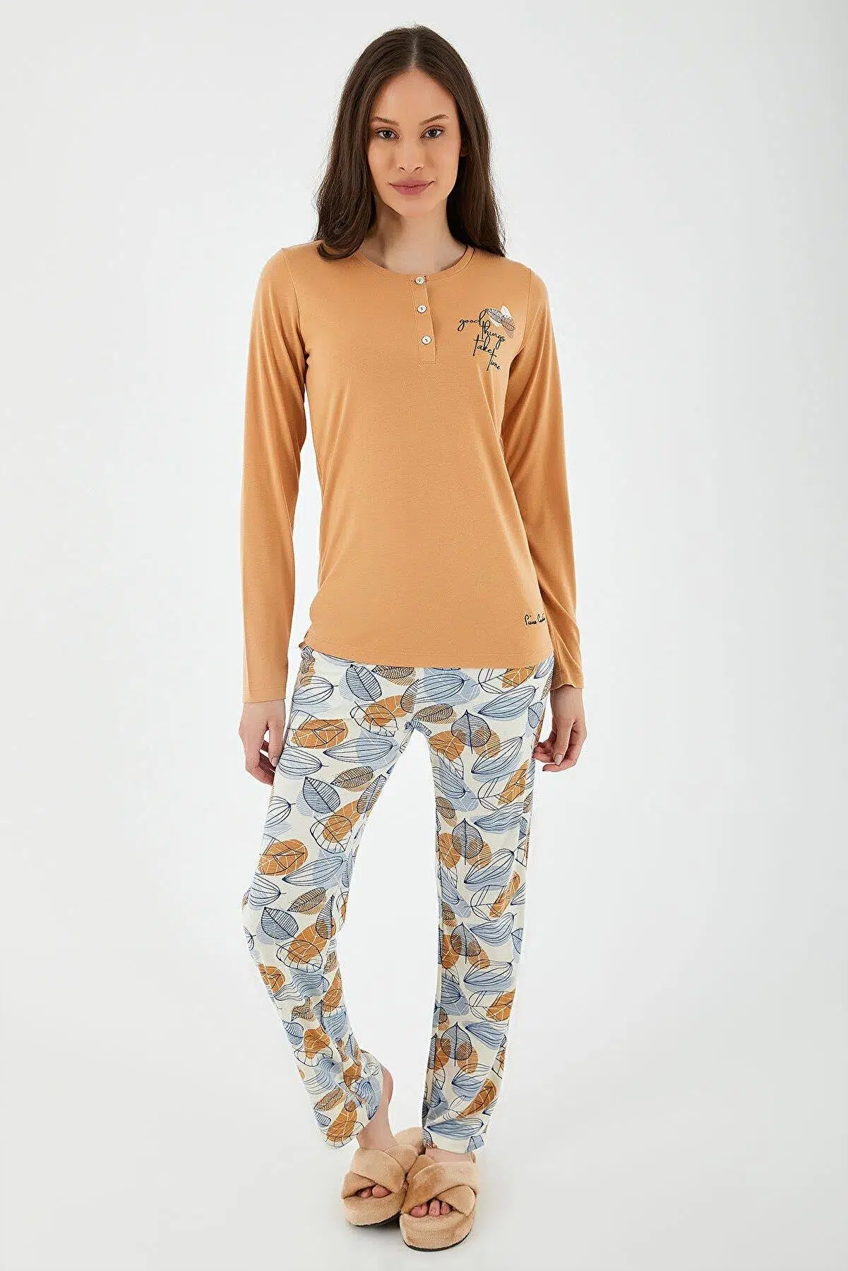 Pierre Cardin 8425 Good Things Take Time Camel Kadın Uzun Kol Pijama Takım - KAHVERENGİ