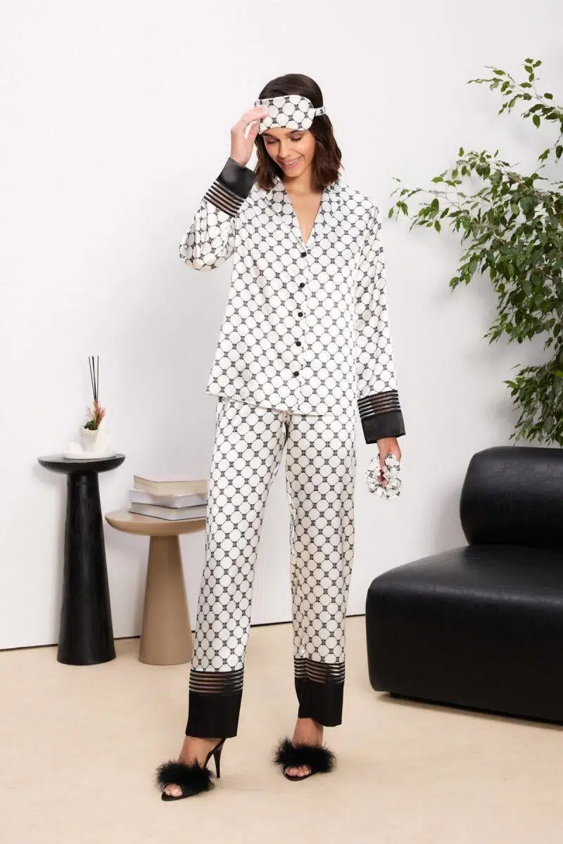 Pierre Cardin Büyük Beden Kadın Önden Düğmeli Biyeli Saten Pijama Takımı - SİYAH