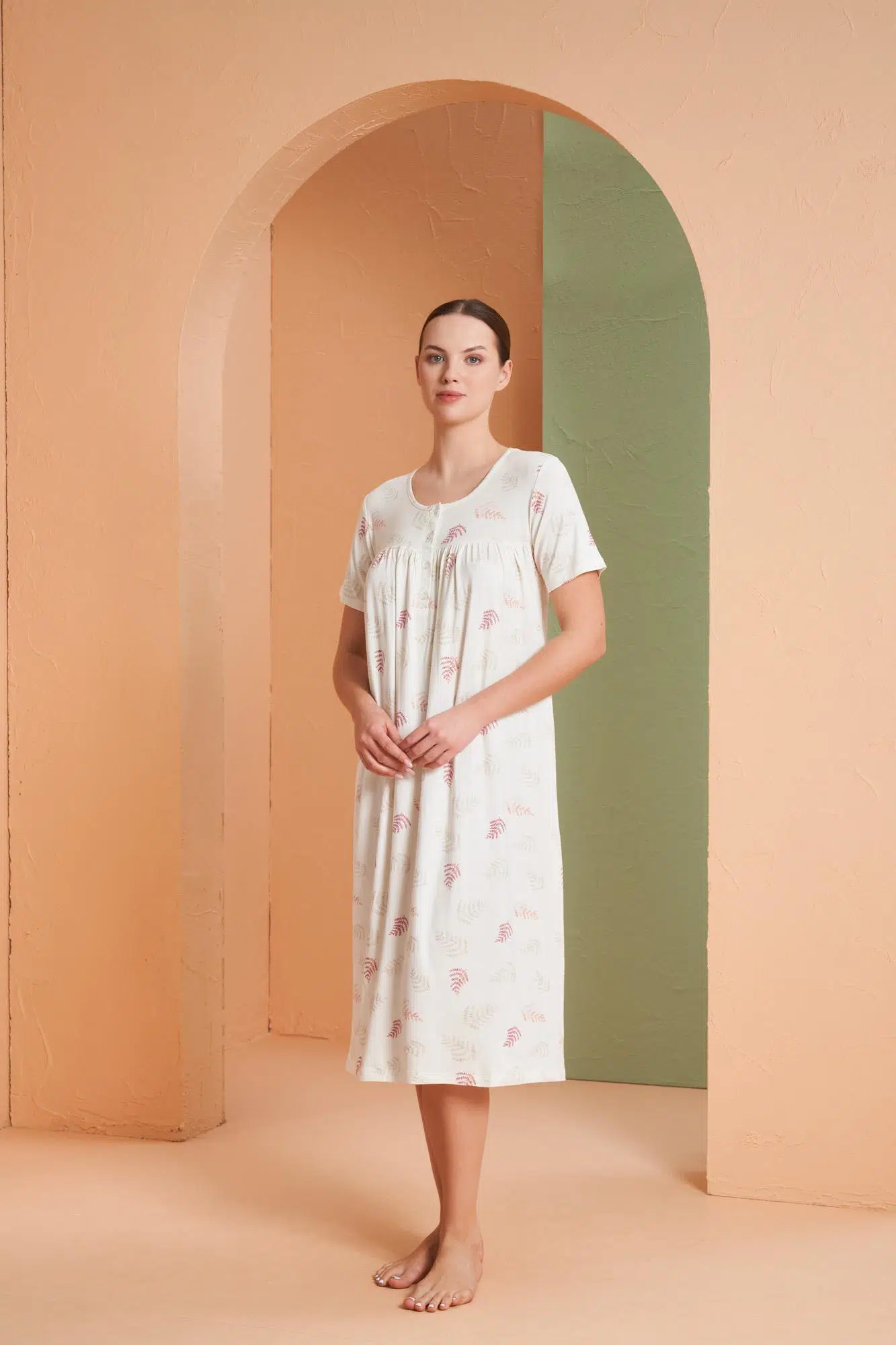 Pjs Kadın Yaprak Desenli Düğmeli Yaka Kısa Kol Gecelik - EKRU